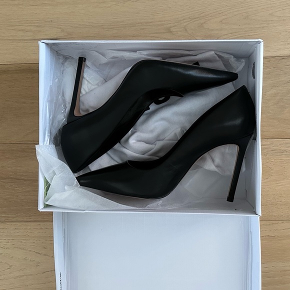 NWT Schutz Lou Leather Pump - Picture 3 of 4